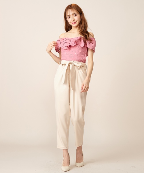 MIIA(ミーア)の「デニム風テーパードパンツ(その他パンツ・レディース・ベージュ/ピンク/ブルー系その他/ブラック・FREE)」の1枚目の写真