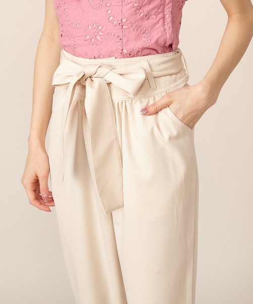 MIIA(ミーア)の「デニム風テーパードパンツ(その他パンツ・レディース・ベージュ/ピンク/ブルー系その他/ブラック・FREE)」の5枚目の写真