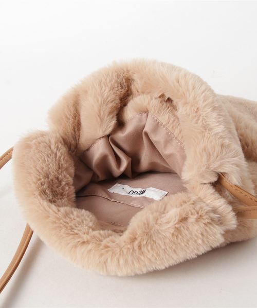 WEGO(ウィゴー)の「WEGO/ファー巾着ショルダーバッグ(ショルダーバッグ・レディース・ベージュ/その他1・FREE)」の10枚目の写真