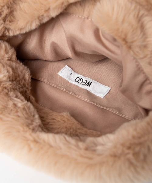 WEGO(ウィゴー)の「WEGO/ファー巾着ショルダーバッグ(ショルダーバッグ・レディース・ベージュ/その他1・FREE)」の3枚目の写真