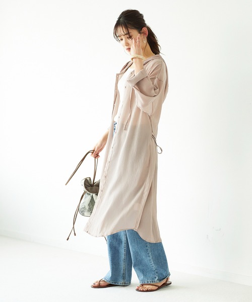 GeeRA(ジーラ)の「ゆるロングパーカーシャツ(シャツ/ブラウス・レディース・ブラック/ホワイト/ピンクベージュ・LARGE/MEDIUM/X-LARGE/SMALL/XX-LARGE)」の10枚目の写真