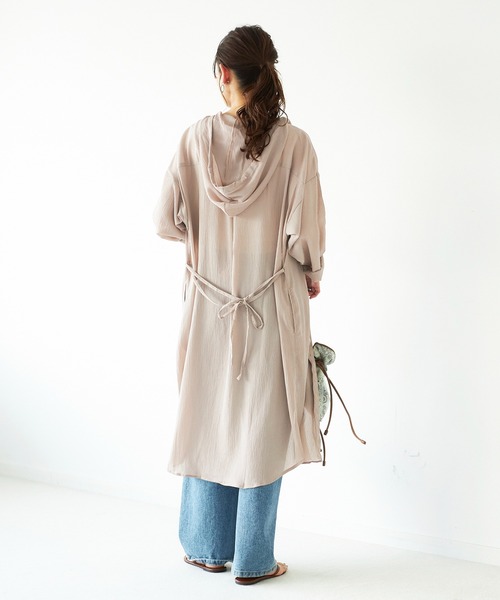 GeeRA(ジーラ)の「ゆるロングパーカーシャツ(シャツ/ブラウス・レディース・ブラック/ホワイト/ピンクベージュ・LARGE/MEDIUM/X-LARGE/SMALL/XX-LARGE)」の7枚目の写真