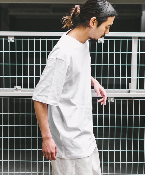 Carhartt（カーハート）の「CARHARTT カーハート Oxford Sports Shirt ルーズシルエット ビッグ ポケットTEE K87（Tシャツ/カットソー・メンズ・ダークブラウン/ベージュ/ダークオリーブ/ヘザーグレー/ワイン/ホワイト/ネイビー/ブルー/ウッド/チャコール/コバルトブルー/ブラック/グリーン/グリーン系/グレイッシュブルー・XL/L/M）」の16枚目の写真