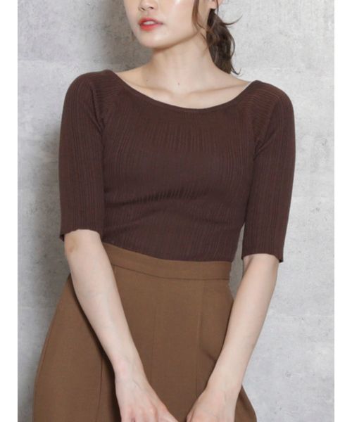 dazzlin（ダズリン）の「ボートネックイレリブハーフスリーブニットトップス（ニット/セーター・レディース・オフホワイト/ピンク/グリーン/ブラウン・FREE）」の2枚目の写真