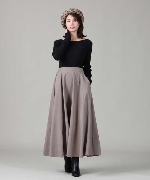 HONEYSUCKLE ROSE（ハニーサックルローズ）の「【HONEYSUCKLE ROSE】バックオープンクルーニット（ニット/セーター・レディース・ブラック/ベージュ/レンガ・M/L）」の9枚目の写真