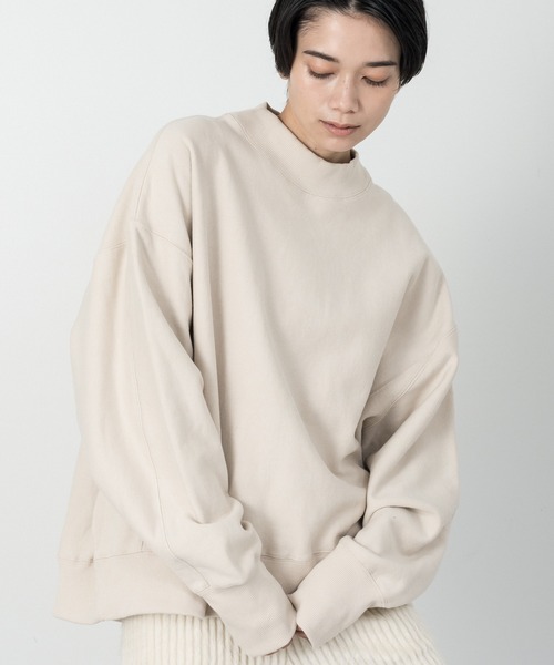 ALLUMER（アリュメール）の「ルーズシルエットハイネックヴィンテージスウェット（スウェット・レディース・ブラック/キャメル/グレー/ベージュ・1）」の3枚目の写真