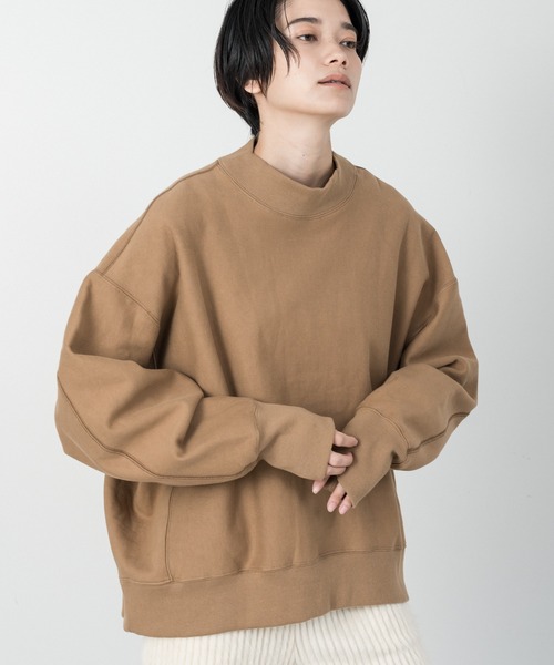 ALLUMER（アリュメール）の「ルーズシルエットハイネックヴィンテージスウェット（スウェット・レディース・ブラック/キャメル/グレー/ベージュ・1）」の4枚目の写真