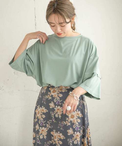 ITEMS URBANRESEARCH(アイテムズ アーバンリサーチ)の「フェイクレイヤードTシャツ(Tシャツ/カットソー・レディース・グリーン系その他/ベージュ/オフホワイト・FREE)」の4枚目の写真