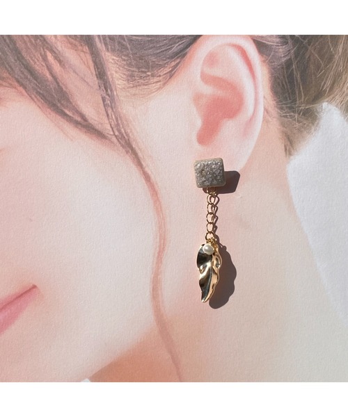 tone（トーン）の「【-lensa-】２wayゴールドポイントピアス(MA)（ピアス（両耳用）・レディース・ゴールド・FREE）」の3枚目の写真