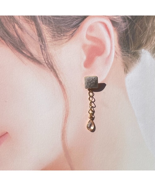 tone（トーン）の「【-lensa-】２wayゴールドポイントピアス(MA)（ピアス（両耳用）・レディース・ゴールド・FREE）」の6枚目の写真