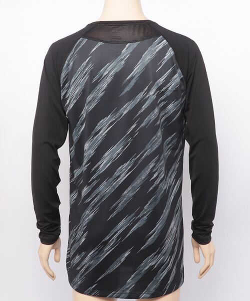 UNDER ARMOUR(アンダーアーマー)の「UAフィット コンフォート ノベルティ アンダー シャツ ロングスリーブ(ベースボール/MEN)(Tシャツ/カットソー・メンズ・ブラック/ダークネイビー・LG/3XL/XL/XXL/MD/SM)」の6枚目の写真
