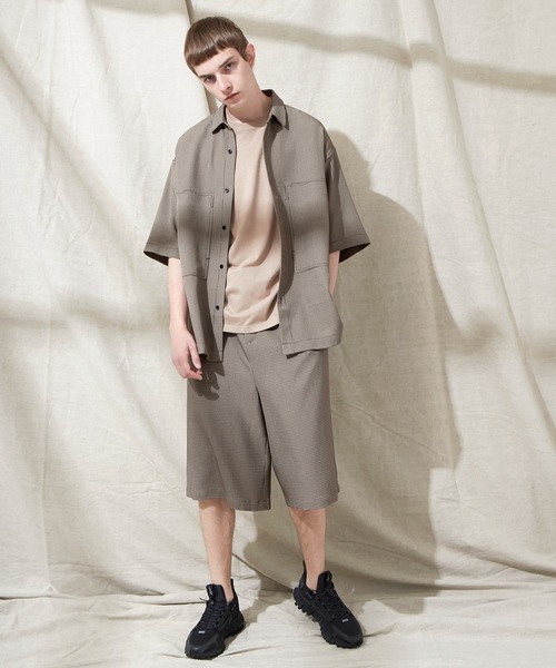 EMMA CLOTHES(エマクローズ)の「ブライトポプリン リラックス 2タックワイドショーツ EMMA CLOTHES(その他パンツ・メンズ・ブラウン/ベージュ/ブラック/ライラック/グレイッシュベージュ/グレイッシュブルー/キナリ/ベージュ系その他・M/L)」の6枚目の写真