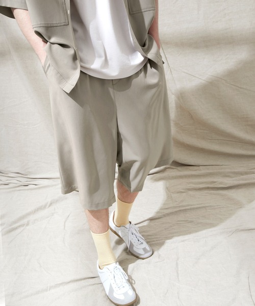 EMMA CLOTHES(エマクローズ)の「ブライトポプリン リラックス 2タックワイドショーツ EMMA CLOTHES(その他パンツ・メンズ・ブラウン/ベージュ/ブラック/ライラック/グレイッシュベージュ/グレイッシュブルー/キナリ/ベージュ系その他・M/L)」の7枚目の写真