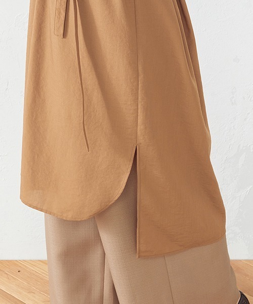 COMME CA ISM(コムサイズム)の「ベルト付き ロングシャツ(シャツ/ブラウス・レディース・ブラウン/ベージュ・LARGE/MEDIUM)」の15枚目の写真