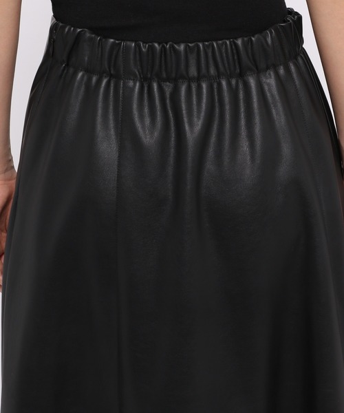 LEPSIM（レプシィム）の「フェイクレザーセミフレアスカート　953220（スカート・レディース・ブラウン/ブラック・LARGE/MEDIUM）」の11枚目の写真