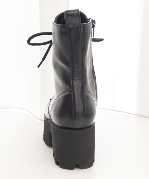 TITTY&CO.（ティティーアンドコー）の「スピンドルショートブーツ（ブーツ・レディース・ブラック/ブラウン・SMALL/MEDIUM/LARGE）」の13枚目の写真