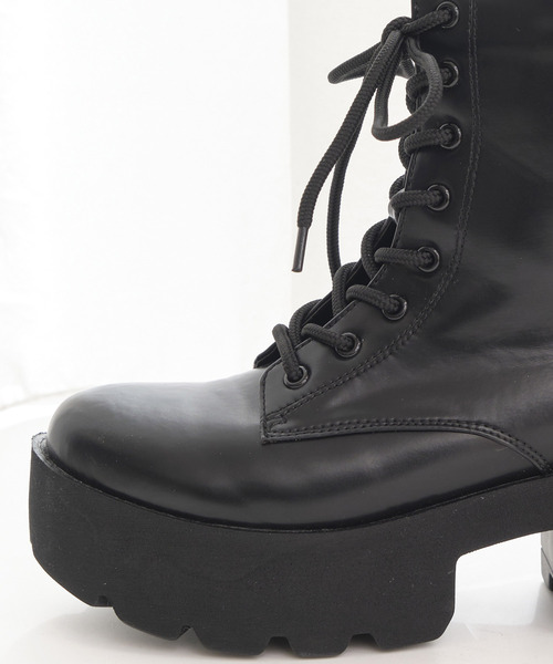 TITTY&CO.（ティティーアンドコー）の「スピンドルショートブーツ（ブーツ・レディース・ブラック/ブラウン・SMALL/MEDIUM/LARGE）」の3枚目の写真