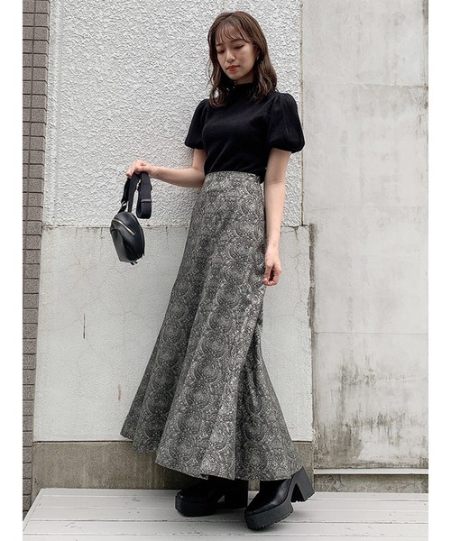 dazzlin（ダズリン）の「コンパクトパフスリーブトップス（ニット/セーター・レディース・オフホワイト/グレー/ブラック/モカ・FREE）」の6枚目の写真