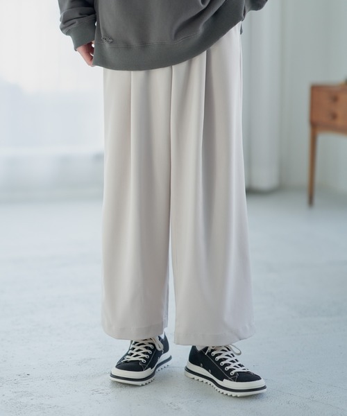 ADAMASTE（アダマスト）の「ワンタックベーシックワイドパンツ（その他パンツ・メンズ・ホワイト/ブラック・SMALL/MEDIUM/LARGE）」の4枚目の写真