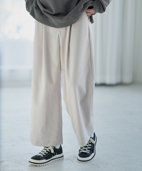 ADAMASTE（アダマスト）の「ワンタックベーシックワイドパンツ（その他パンツ・メンズ・ホワイト/ブラック・SMALL/MEDIUM/LARGE）」の5枚目の写真