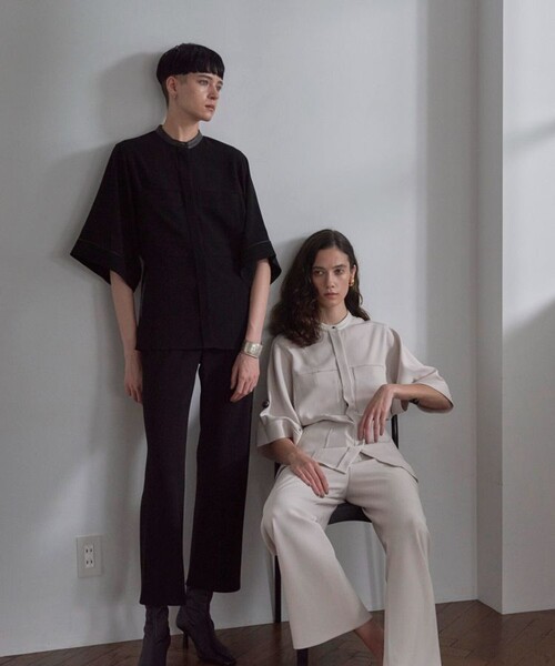 CITY サテンジョーゼットぺプラムブラウス city（シティ）の「【CITY】サテンジョーゼットぺプラムシャツ
