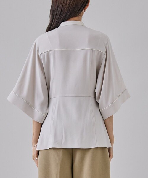 city（シティ）の「【CITY】サテンジョーゼットぺプラムシャツ（シャツ/ブラウス・レディース・ライトグレー/ブラック・FREE）」の9枚目の写真