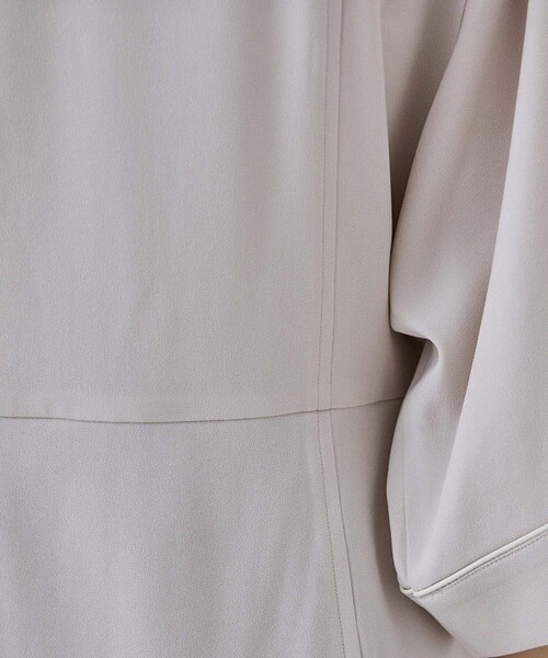 city（シティ）の「【CITY】サテンジョーゼットぺプラムシャツ（シャツ/ブラウス・レディース・ライトグレー/ブラック・FREE）」の10枚目の写真