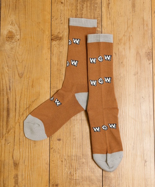 MR.EVERYDAY`S（ミスターエブリデイズ）の「MR.EVERYDAY’S ミスターエブリデイズ / ロングソックス 靴下 日本製ロゴソックス ('WOW LOGO) / MR-E073-102（ソックス/靴下・メンズ・ブラウン/スカイブルー・FREE）」の2枚目の写真