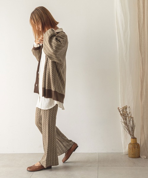 rectangle（レクタングル）の「ダイヤ柄ジャガードニットフレアパンツ（その他パンツ・レディース・ブラック/ベージュ/モカ/オリーブ・FREE）」の12枚目の写真