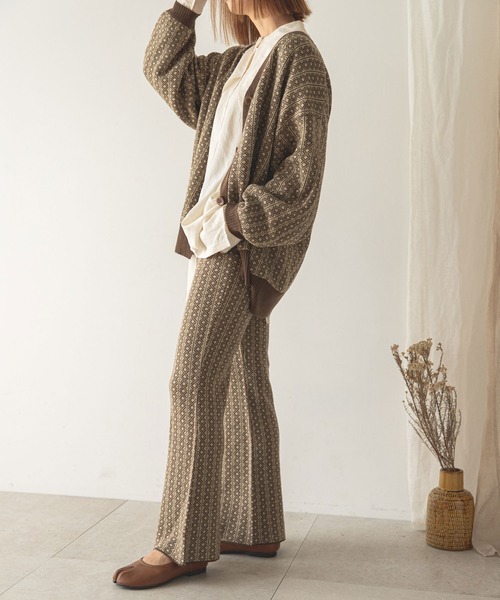 rectangle（レクタングル）の「ダイヤ柄ジャガードニットフレアパンツ（その他パンツ・レディース・ブラック/ベージュ/モカ/オリーブ・FREE）」の13枚目の写真