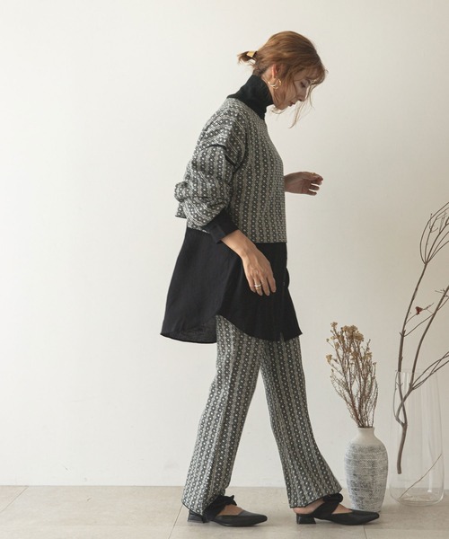 rectangle（レクタングル）の「ダイヤ柄ジャガードニットフレアパンツ（その他パンツ・レディース・ブラック/ベージュ/モカ/オリーブ・FREE）」の15枚目の写真