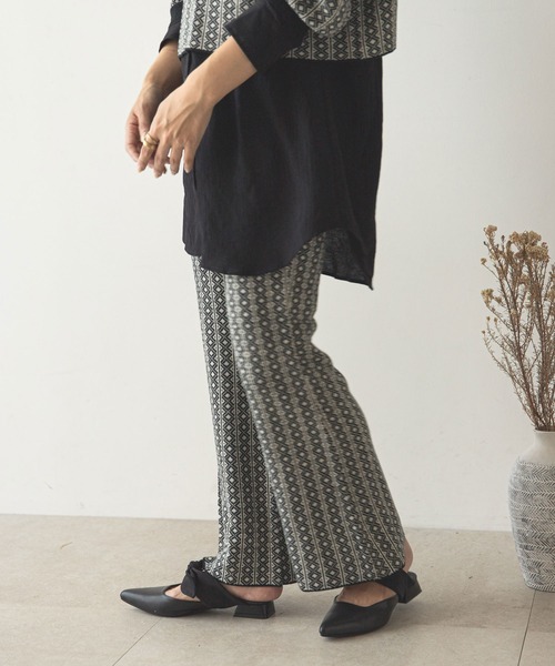 rectangle（レクタングル）の「ダイヤ柄ジャガードニットフレアパンツ（その他パンツ・レディース・ブラック/ベージュ/モカ/オリーブ・FREE）」の17枚目の写真
