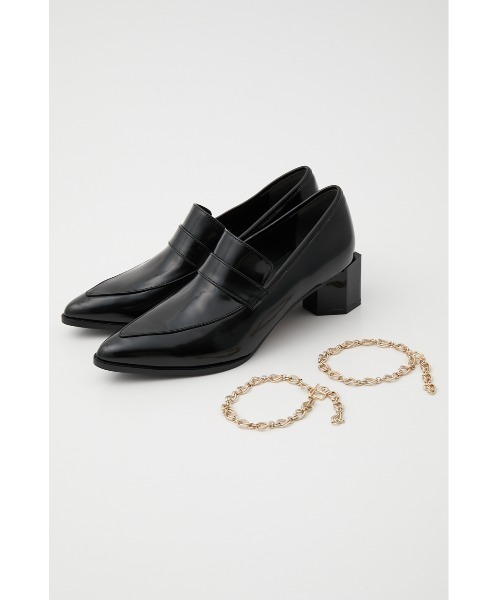 rienda（リエンダ）の「ポインテッドトゥチェーン付きローファー（ローファー・レディース・レッド/ブラック/ベージュ・LARGE/SMALL/MEDIUM）」の12枚目の写真