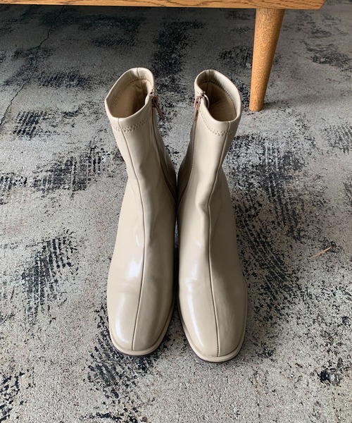 CAPRICIEUX LE'MAGE(カプリシューレマージュ)の「アウトソールアンクルブーツ(ブーツ・レディース・オフホワイト/ブラック/ベージュ・36/37/38)」の8枚目の写真