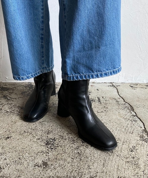 CAPRICIEUX LE'MAGE(カプリシューレマージュ)の「アウトソールアンクルブーツ(ブーツ・レディース・オフホワイト/ブラック/ベージュ・36/37/38)」の11枚目の写真