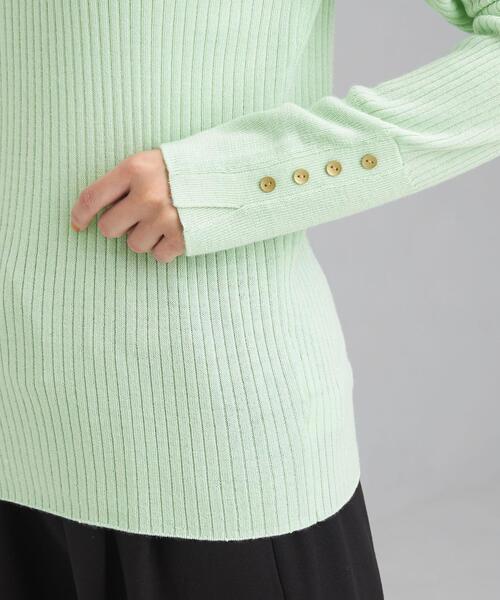 green label relaxing(グリーンレーベルリラクシング)の「リブ タートルネック 袖ボタン プルオーバー ニット -ウォッシャブル-(ニット/セーター・レディース・ブラック/オフホワイト/ピンク/ライム・FREE)」の18枚目の写真