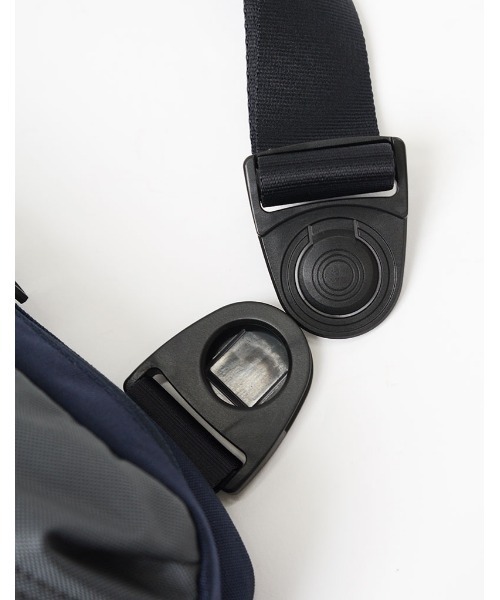 master-piece（マスターピース）の「m-pack（ボディバッグ/ウエストポーチ・メンズ・イエロー/ネイビー/ベージュ/ブラック・FREE）」の14枚目の写真