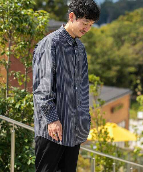 ITEMS URBANRESEARCH（アイテムズ アーバンリサーチ）の「オーバーサイズ ストライプシャツ（シャツ/ブラウス・メンズ・グレー/ネイビー/ブルー・SMALL/MEDIUM/LARGE）」の5枚目の写真