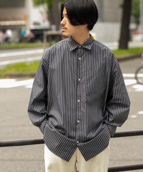 ITEMS URBANRESEARCH（アイテムズ アーバンリサーチ）の「オーバーサイズ ストライプシャツ（シャツ/ブラウス・メンズ・グレー/ネイビー/ブルー・SMALL/MEDIUM/LARGE）」の8枚目の写真