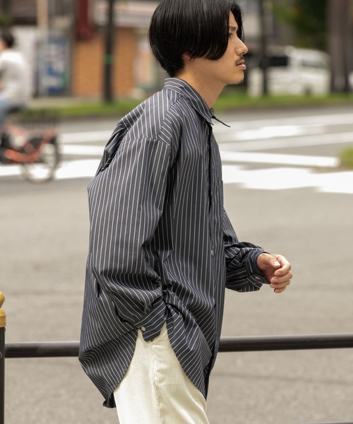 ITEMS URBANRESEARCH（アイテムズ アーバンリサーチ）の「オーバーサイズ ストライプシャツ（シャツ/ブラウス・メンズ・グレー/ネイビー/ブルー・SMALL/MEDIUM/LARGE）」の9枚目の写真
