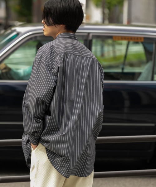 ITEMS URBANRESEARCH（アイテムズ アーバンリサーチ）の「オーバーサイズ ストライプシャツ（シャツ/ブラウス・メンズ・グレー/ネイビー/ブルー・SMALL/MEDIUM/LARGE）」の10枚目の写真