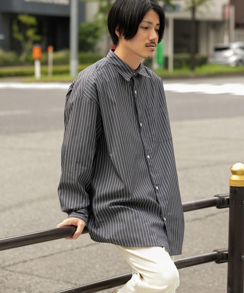 ITEMS URBANRESEARCH（アイテムズ アーバンリサーチ）の「オーバーサイズ ストライプシャツ（シャツ/ブラウス・メンズ・グレー/ネイビー/ブルー・SMALL/MEDIUM/LARGE）」の12枚目の写真