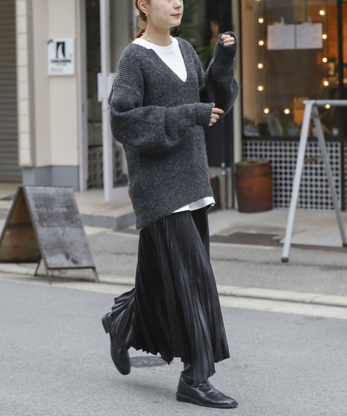 SENSE OF PLACE by URBAN RESEARCH（センスオブプレイスバイアーバンリサーチ）の「レザーライクプリーツスカート（スカート・レディース・ブラック/ライトベージュ・ONE）」の2枚目の写真