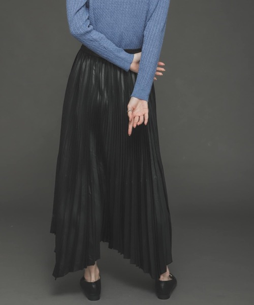 SENSE OF PLACE by URBAN RESEARCH（センスオブプレイスバイアーバンリサーチ）の「レザーライクプリーツスカート（スカート・レディース・ブラック/ライトベージュ・ONE）」の3枚目の写真