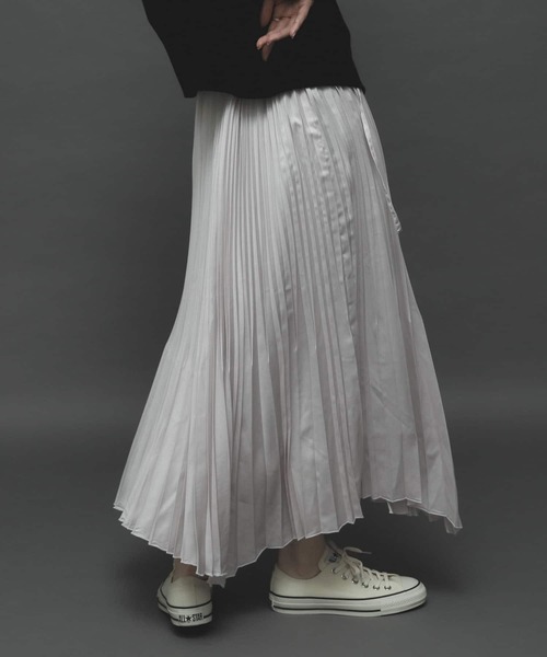 SENSE OF PLACE by URBAN RESEARCH（センスオブプレイスバイアーバンリサーチ）の「レザーライクプリーツスカート（スカート・レディース・ブラック/ライトベージュ・ONE）」の10枚目の写真