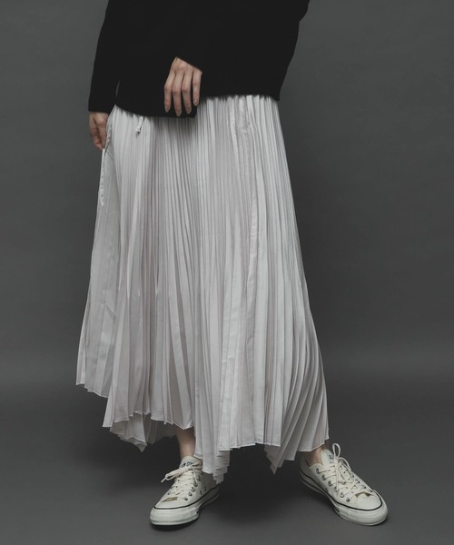 SENSE OF PLACE by URBAN RESEARCH（センスオブプレイスバイアーバンリサーチ）の「レザーライクプリーツスカート（スカート・レディース・ブラック/ライトベージュ・ONE）」の14枚目の写真