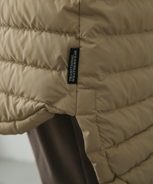 Traditional Weatherwear（トラディショナルウェザーウェア）の「Traditional Weatherwear　ARKLEY LONG DOWN PACKABLE（ダウンジャケット/コート・レディース・ブラック/ベージュ・34）」の14枚目の写真