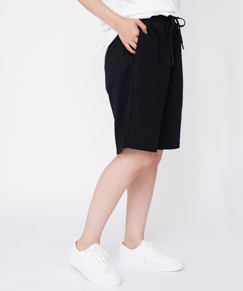 GIORDANO（ジョルダーノ）の「[GIORDANO] ダブルニットショーツ (接触冷感,抗菌加工) ユニセックス（スウェットパンツ・レディース・ブラック/ネイビー/カーキ/グリーン/ブラック系その他/杢グレー/グリーン系その他/ブルー系その他・SMALL/MEDIUM/LARGE/X-LARGE）」の2枚目の写真