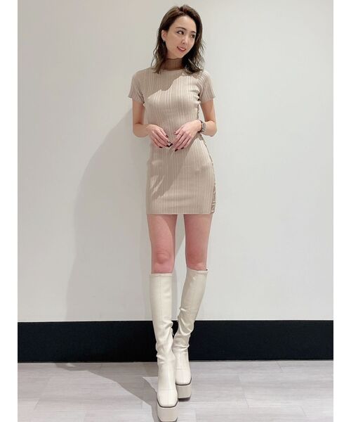 GYDA ベージュ リブ編み ワンピース セール】Symmetry GYDA BACK OPENリブニットワンピース
