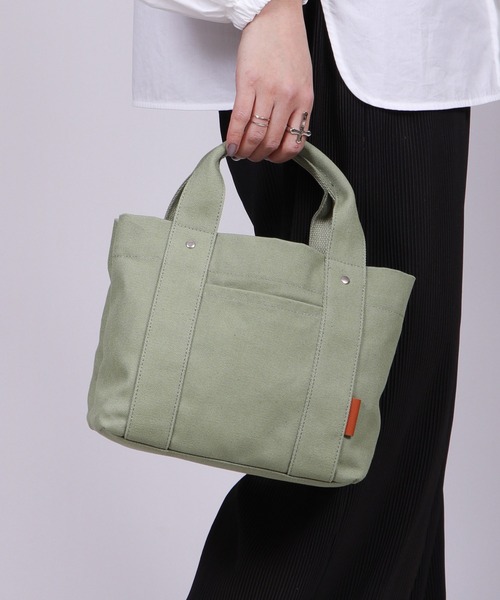Bermosa（ベルモサ）の「【仕切り付き】キャンバス ミニトートバッグ ランチバッグ（トートバッグ・レディース・ベージュ/ブラック系その他/グレー系その他/ベージュ系その他/ピンク/ブラック/ナチュラル/グレー/ブルー/マスタード/ブラウン系その他/ミント/カーキ/ブルー系その他/グリーン系その他/グリーン系その他2/イエロー系その他/グレー系その他2/ピンク系その他/ブラック系その他2/グレー系その他3/グリーン系その他3/ブルー系その他2/ブラック系その他3/パープル系その他/ダークグレー/コーラルピンク/グリーン系その他4/ブルー系その他3/グリーン/グレー系その他4/ベージュ系その他2/グリーン系その他5/ピンク系その他2/グレー系その他5/ブラウン・FREE）」の18枚目の写真